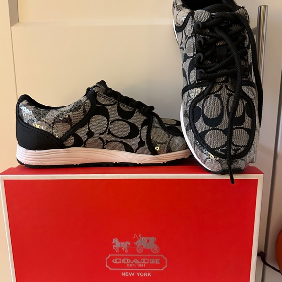 NWT Coach canvas/sequins sneakers size 6.5 - Picture 2 of 4